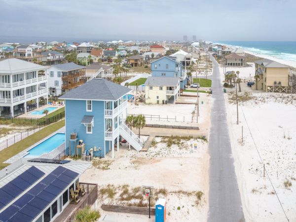 Pensacola Vacation Home Three Bedroom Walk to Beach
