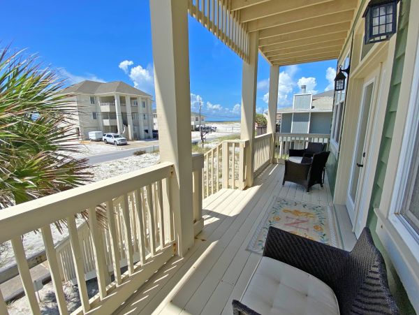 Pensacola Vacation Home Three Bedroom Walk to Beach