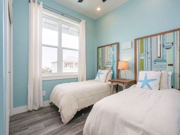 Pensacola Vacation Home Three Bedroom Walk to Beach