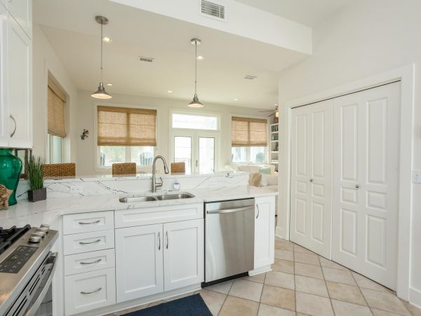 Pensacola Vacation Home Three Bedroom Walk to Beach