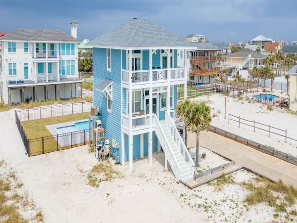 Pensacola Vacation Home Three Bedroom Walk to Beach