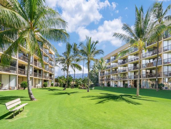 Beautiful One Bedroom Condo with Ocean View Sleeps 4 Guests