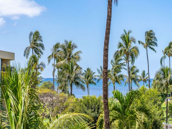 Beautiful One Bedroom Condo with Ocean View Sleeps 4 Guests
