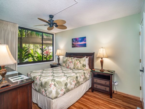 Kihei Vacation Condo One Bedroom Walk to Beach