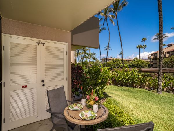Kihei Vacation Condo One Bedroom Walk to Beach