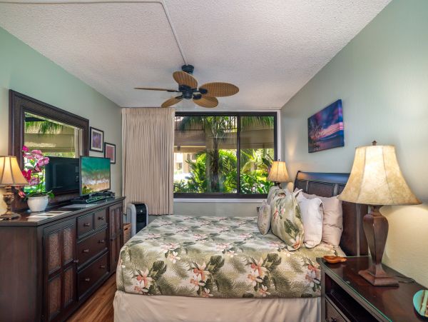Kihei Vacation Condo One Bedroom Walk to Beach