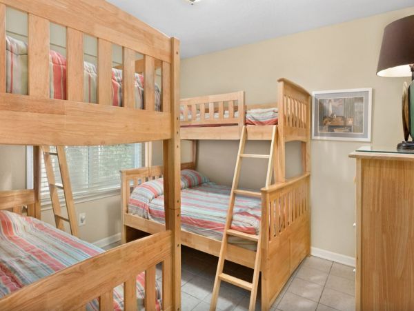 Beachfront Seven Bedroom Vacation Home in Hte Outer Banks