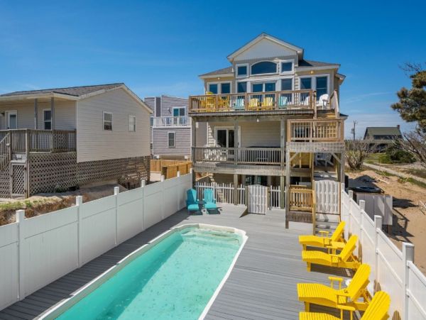 Oceanfront Nags Head Vacation Home Eight Bedroom