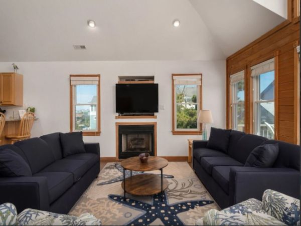 Oceanfront Nags Head Vacation Home Eight Bedroom