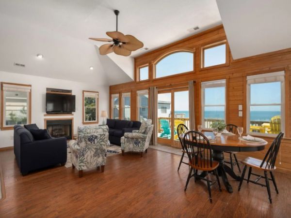 Oceanfront Nags Head Vacation Home Eight Bedroom