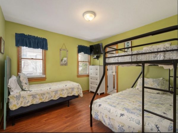 Oceanfront Nags Head Vacation Home Eight Bedroom