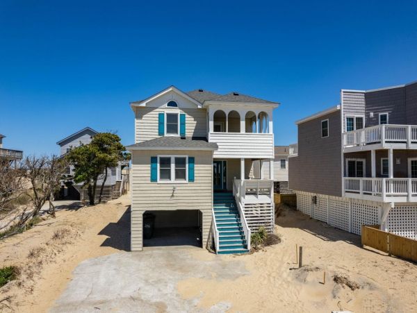 Oceanfront Nags Head Vacation Home Eight Bedroom