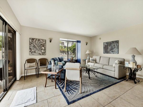 Manasota Beach Lovely 2 Bedroom Vacation Condo