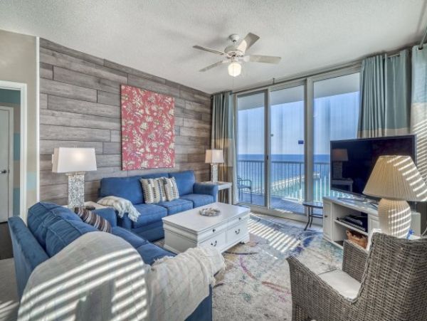 Oceanfront Luxury Vacation Condo in Navarre Beach Sleeps 9
