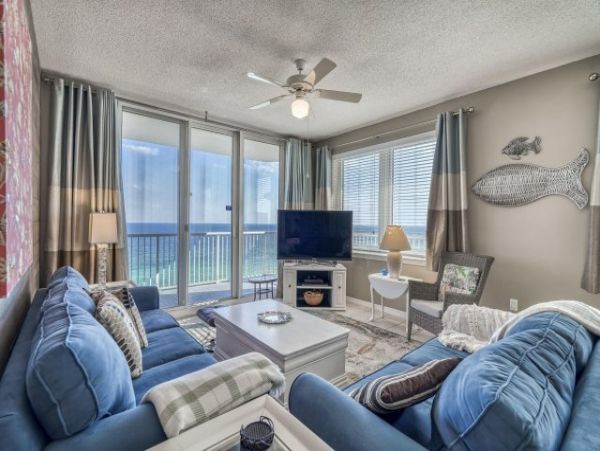Oceanfront Luxury Vacation Condo in Navarre Beach Sleeps 9