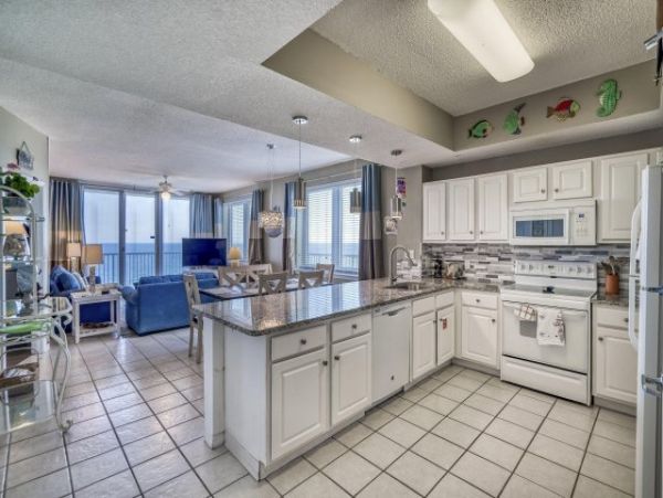 Oceanfront Luxury Vacation Condo in Navarre Beach Sleeps 9