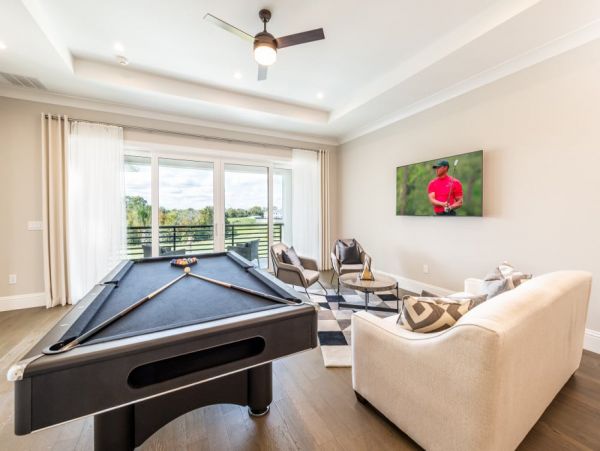 Luxurious 8-Bedroom Vacation Home in Orlando - Private Pool & Resort Amenities