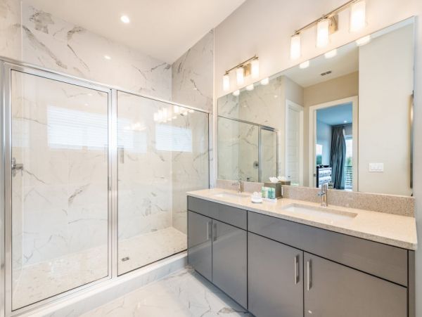 Luxurious 8-Bedroom Vacation Home in Orlando - Private Pool & Resort Amenities