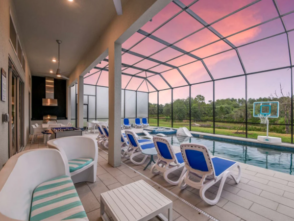 Stunning Contemporary Vacation Home with Pool & Spa in Orlando