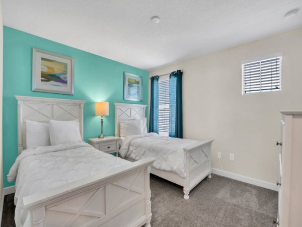 Five Bedroom Orlando Vacation Rental with Private Pool Near Disney World
