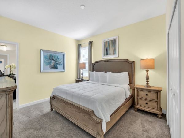 Five Bedroom Orlando Vacation Rental with Private Pool Near Disney World