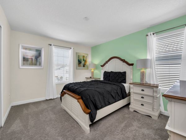 Five Bedroom Orlando Vacation Rental with Private Pool Near Disney World