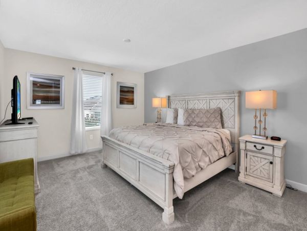 Five Bedroom Orlando Vacation Rental with Private Pool Near Disney World