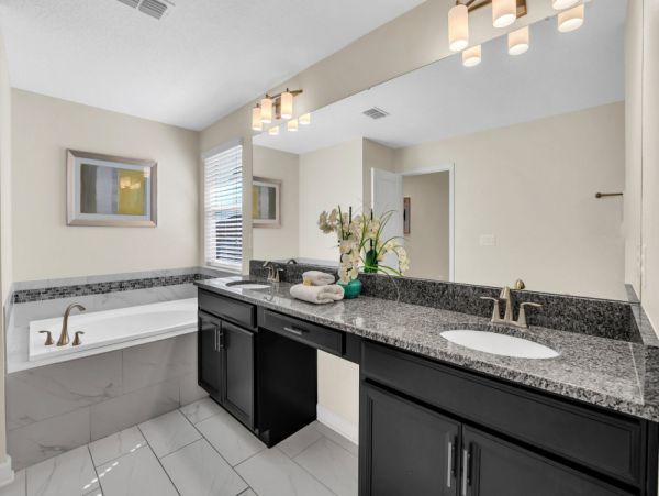 Five Bedroom Orlando Vacation Rental with Private Pool Near Disney World