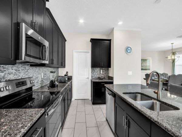 Five Bedroom Orlando Vacation Rental with Private Pool Near Disney World