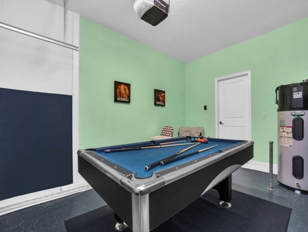 Five Bedroom Orlando Vacation Rental with Private Pool Near Disney World
