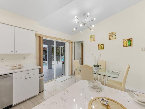 Experience Luxury Villas in Cape Coral