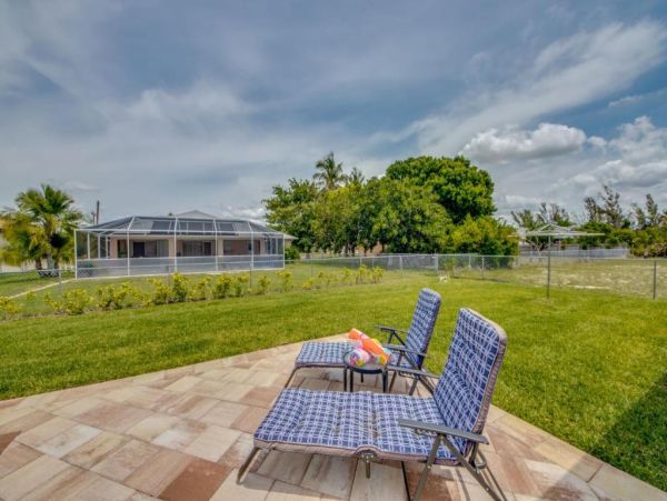 Experience Luxury Villas in Cape Coral