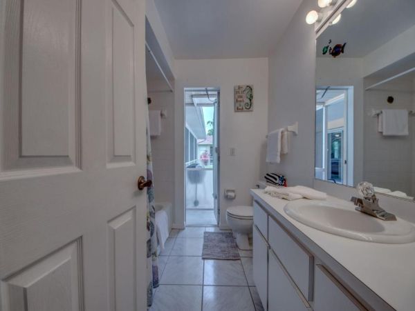 Experience Luxury Villas in Cape Coral