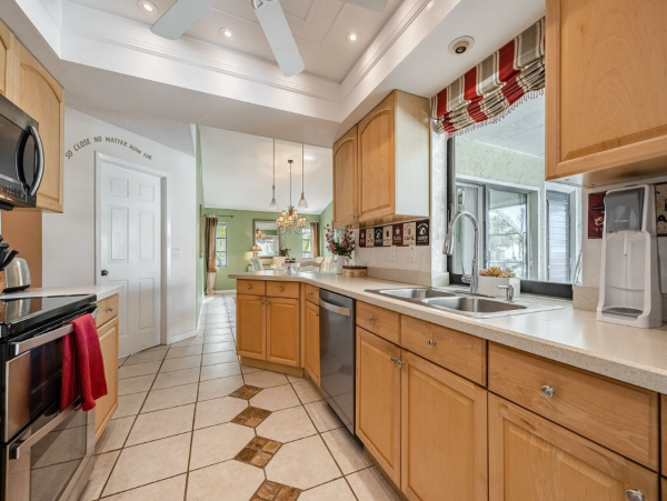 Two Beautiful Side by Side Villas in Cape Coral