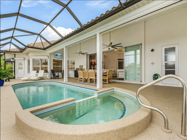 Luxury  Vacation Villa Cape Coral Pool & Outdoor Kitchen