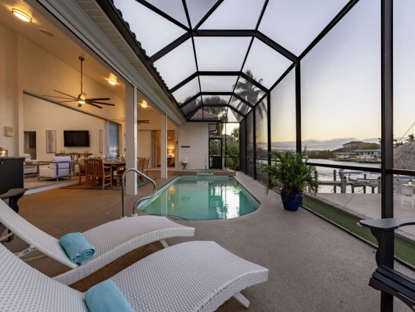 Luxury  Vacation Villa Cape Coral Pool & Outdoor Kitchen