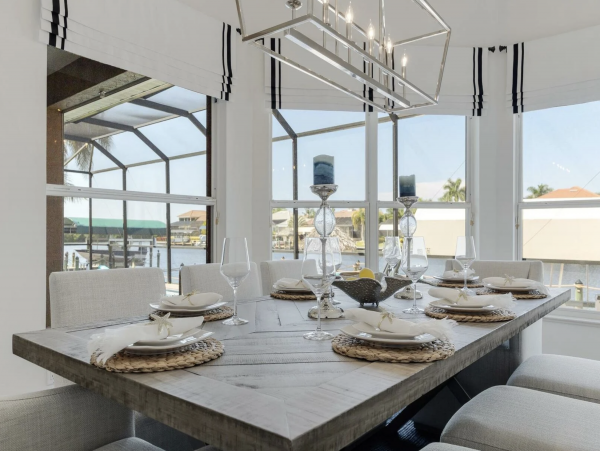 Luxury  Vacation Villa Cape Coral Pool & Outdoor Kitchen