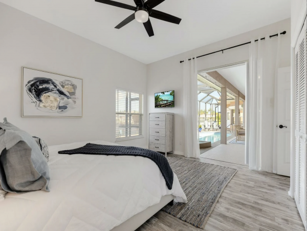 Luxury  Vacation Villa Cape Coral Pool & Outdoor Kitchen