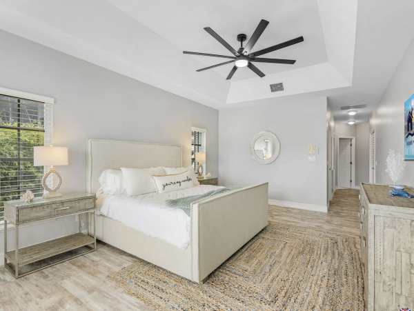 Luxury  Vacation Villa Cape Coral Pool & Outdoor Kitchen