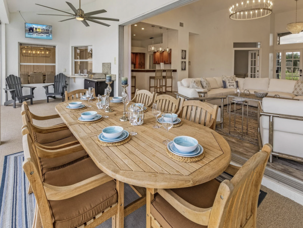 Luxury  Vacation Villa Cape Coral Pool & Outdoor Kitchen