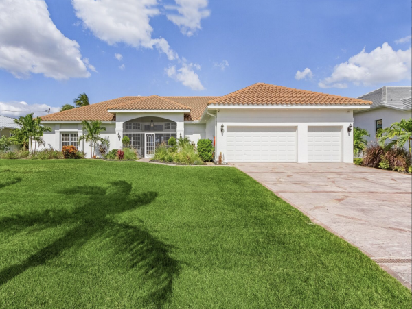 Luxury  Vacation Villa Cape Coral Pool & Outdoor Kitchen