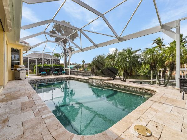 Waterfront Retreat with Gulf Access, Pool and Kayaks in Cape Coral