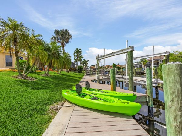 Waterfront Retreat with Gulf Access, Pool and Kayaks in Cape Coral