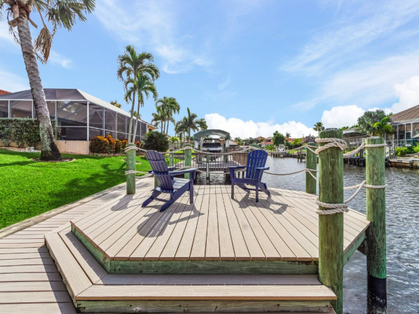 Waterfront Retreat with Gulf Access, Pool and Kayaks in Cape Coral