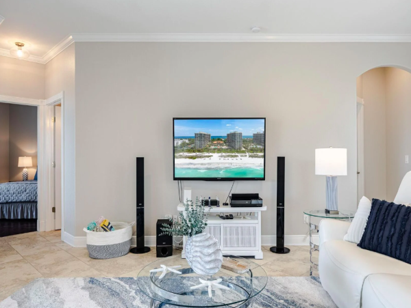 Waterfront Retreat with Gulf Access, Pool and Kayaks in Cape Coral