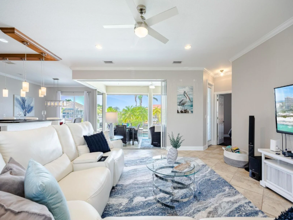 Waterfront Retreat with Gulf Access, Pool and Kayaks in Cape Coral