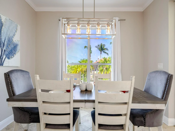 Waterfront Retreat with Gulf Access, Pool and Kayaks in Cape Coral