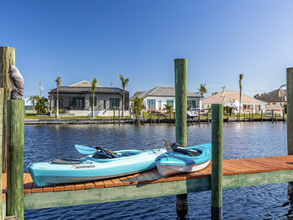 Luxury Cape Coral Luxury Vacation Home Pool