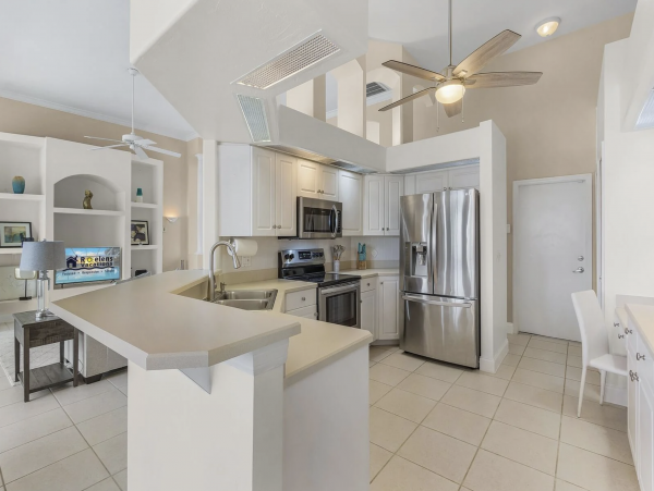 Luxury Cape Coral Luxury Vacation Home Pool