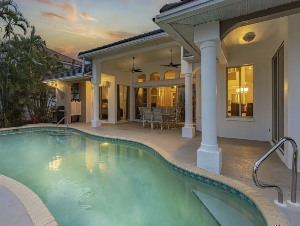 Luxury Cape Coral Luxury Vacation Home Pool